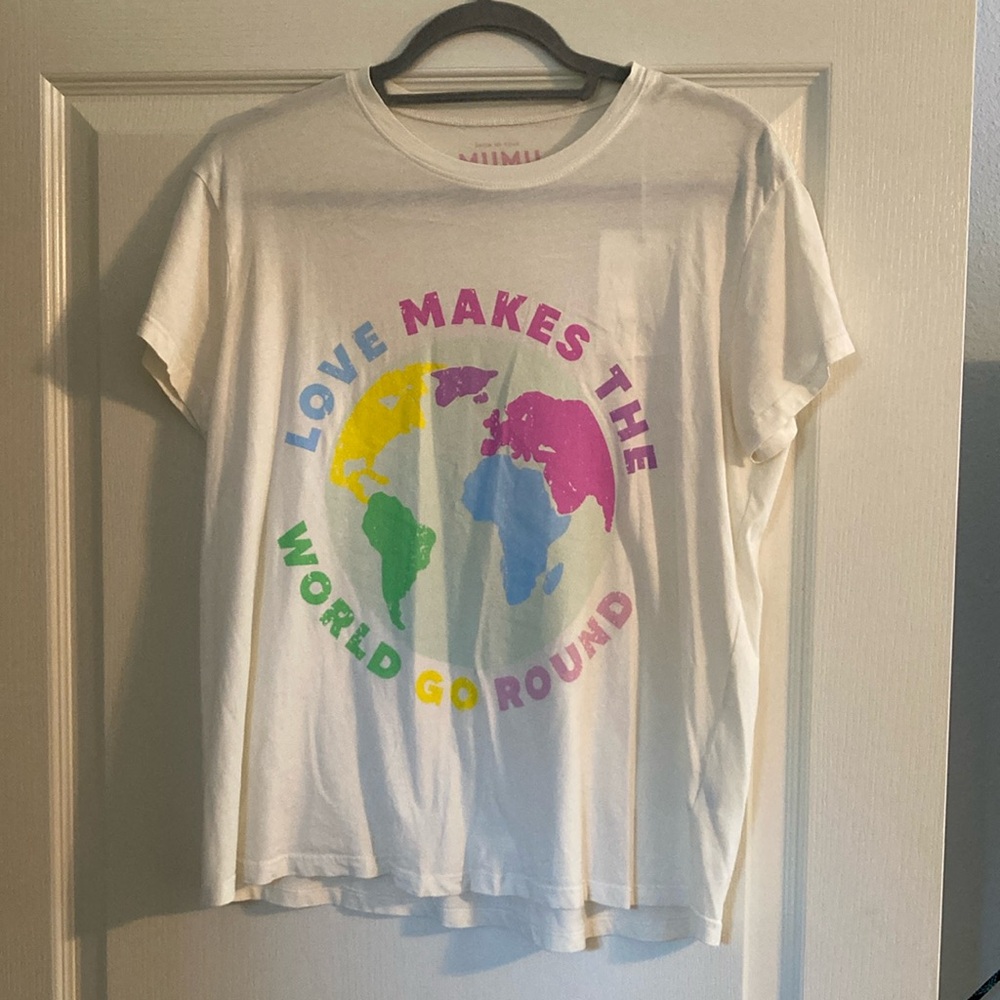 Show Me Your MuMu Pink and White Short Sleeve Tee with Vibrant Graphic